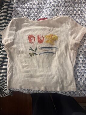 Lisa says gah  Short-Sleeve Graphic Tee with Seafood Motif